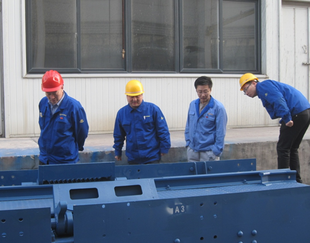 熱烈祝賀煤專公司“出口越南罐籠”、“沙爾夫軌道”兩大國(guó)際項(xiàng)目按期交付，“兩提一?！被顒?dòng)圓滿結(jié)束